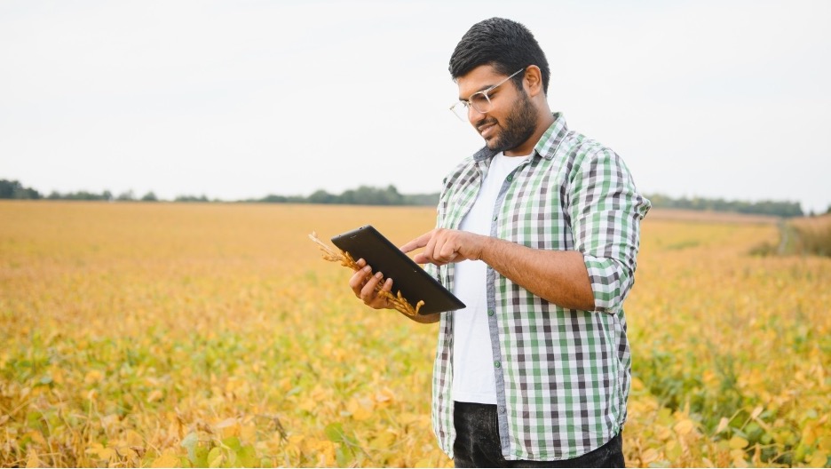 Drone Spraying Techniques for Effective Pesticide Application